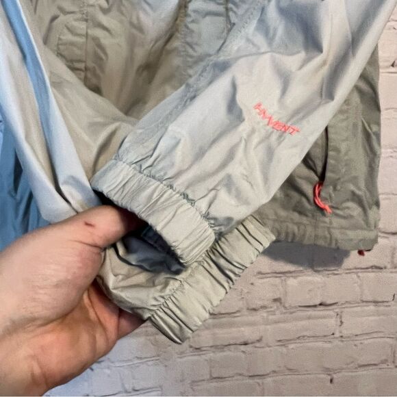 Women’s North Face winter jacket, size small - Picture 3 of 7